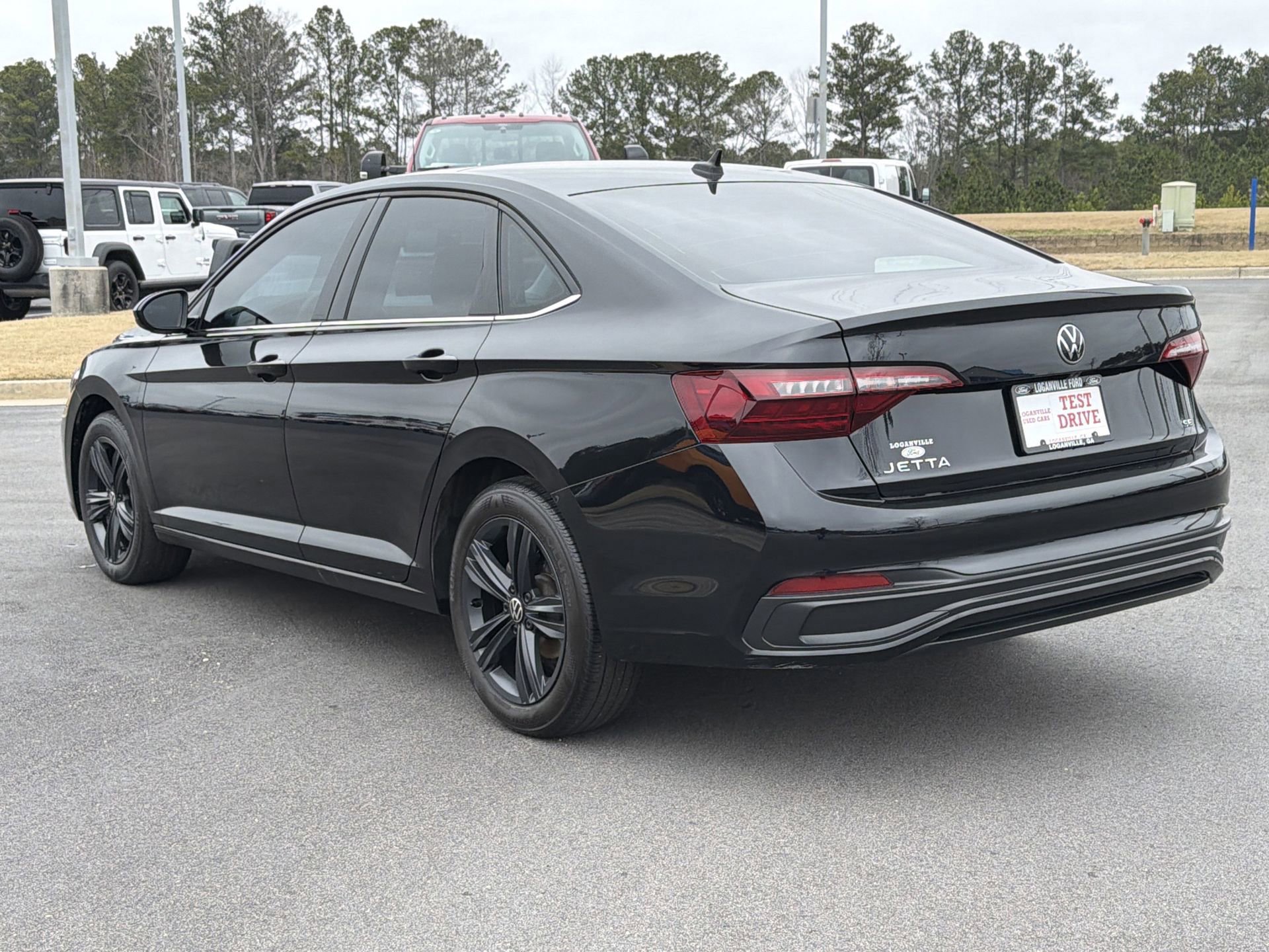 Used 2024 Volkswagen Jetta SE w/ Panoramic Sunroof Package image 5