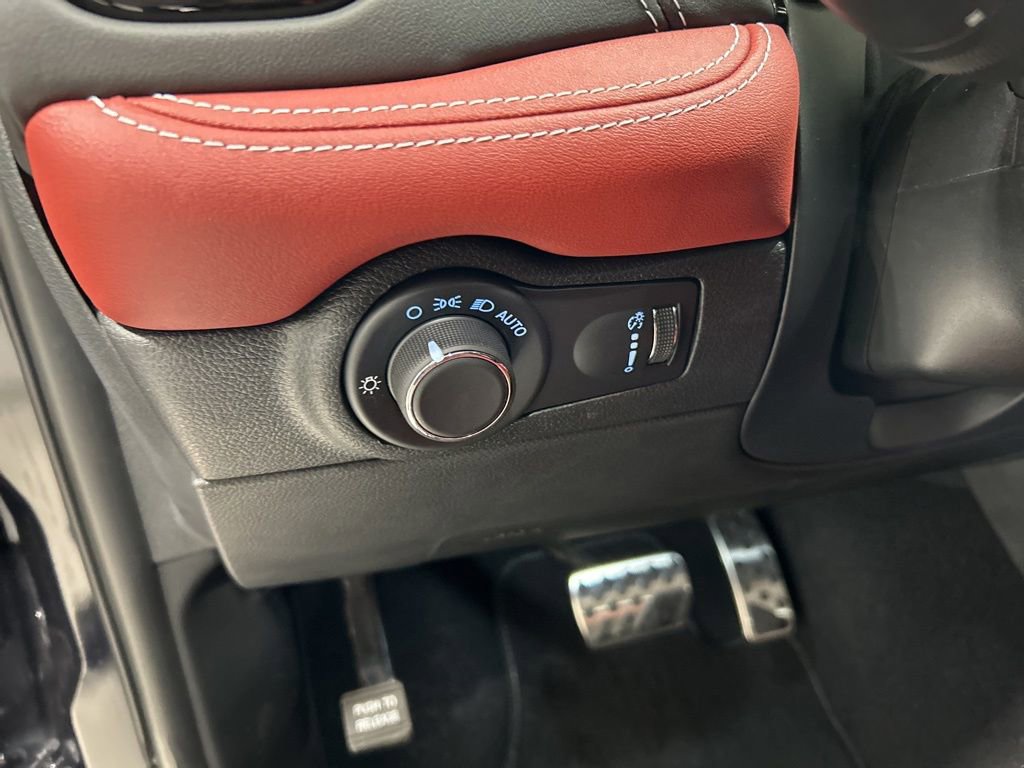 Used 2024 Dodge Durango SRT Hellcat AWD/4WD image 14