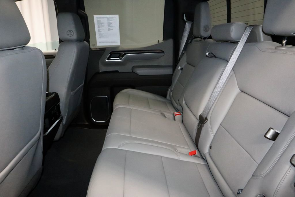 Used 2023 GMC Sierra 1500 SLT w/ SLT Premium Package AWD/4WD image 23