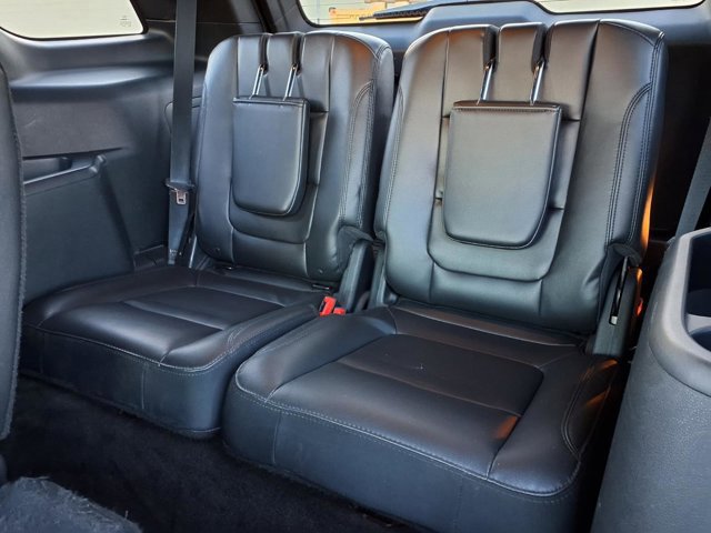 Certified 2018 Ford Explorer XLT w/ Equipment Group 202A image 11
