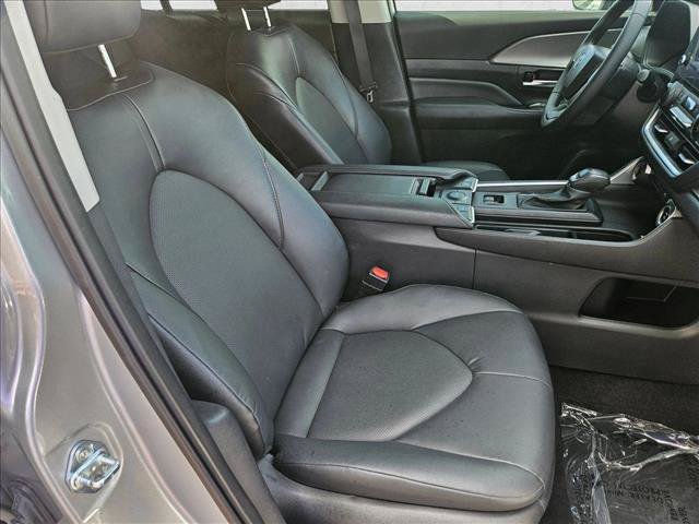 Used 2025 Toyota Grand Highlander FWD image 24