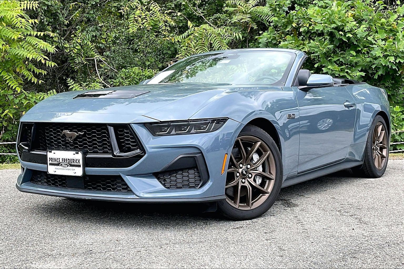 Certified 2025 Ford Mustang GT Premium RWD image 3