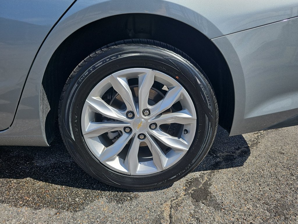 Used 2025 Chevrolet Malibu LT FWD image 32
