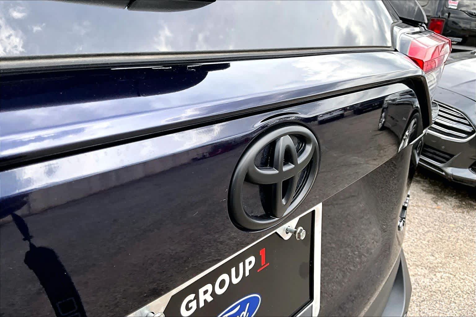 Used 2025 Toyota RAV4 XLE Premium AWD/4WD image 31