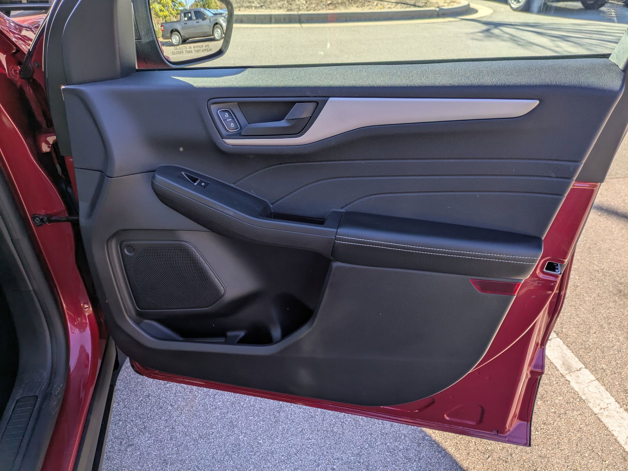 Certified 2022 Ford Escape SE w/ SE Sport Appearance Package image 41