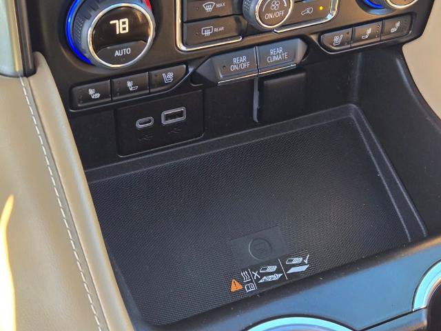 Used 2022 Chevrolet Tahoe Premier AWD/4WD image 32