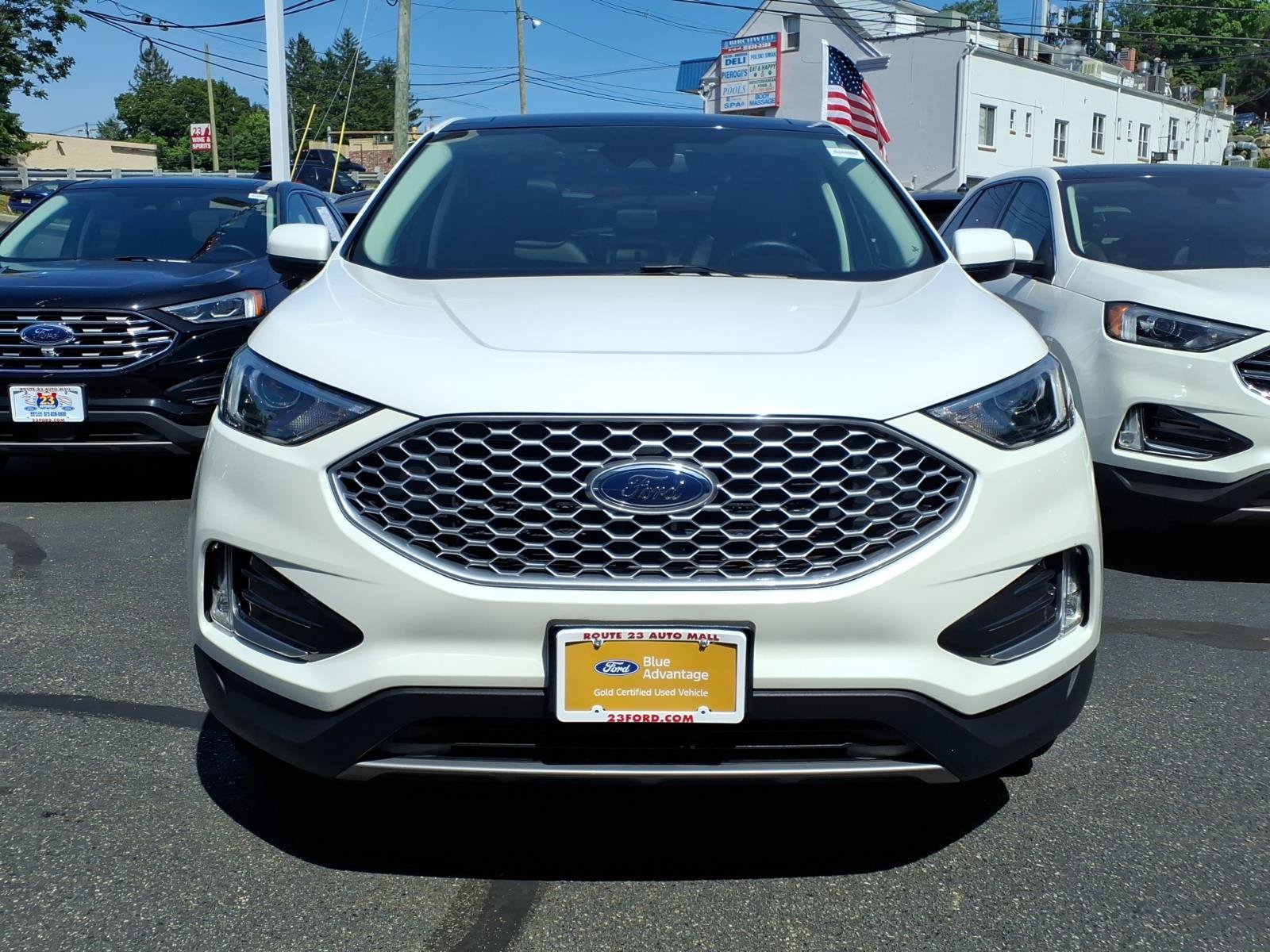 Certified 2023 Ford Edge SEL w/ Convenience Package AWD/4WD image 2