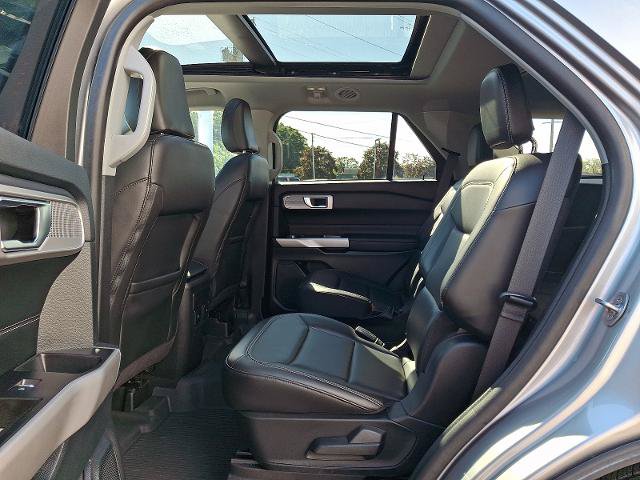 Certified 2024 Ford Explorer XLT w/ Equipment Group 202A AWD/4WD image 10