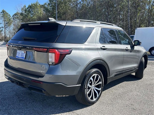Certified 2025 Ford Explorer ST-Line image 5