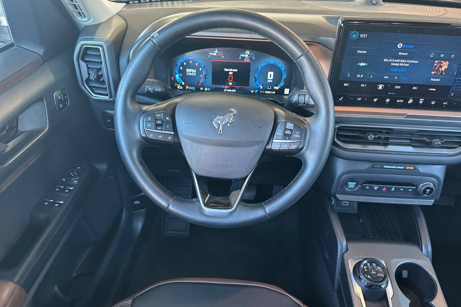 Certified 2025 Ford Bronco Sport Outer Banks w/ Outer Banks Tech Package+ AWD/4WD image 13