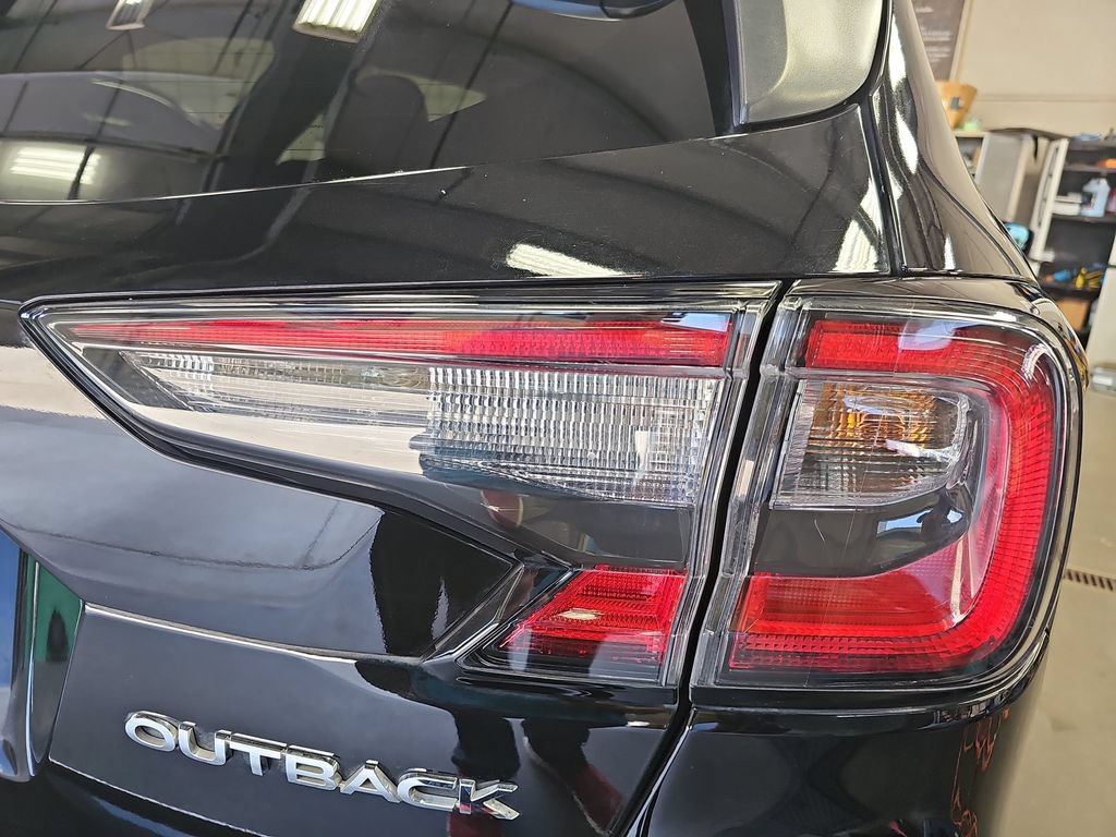 Used 2023 Subaru Outback Premium AWD/4WD image 33