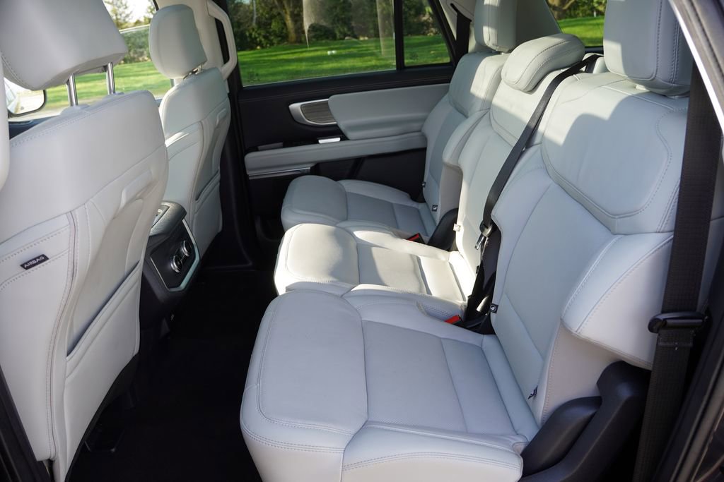 Certified 2025 Ford Expedition Max Platinum AWD/4WD image 18