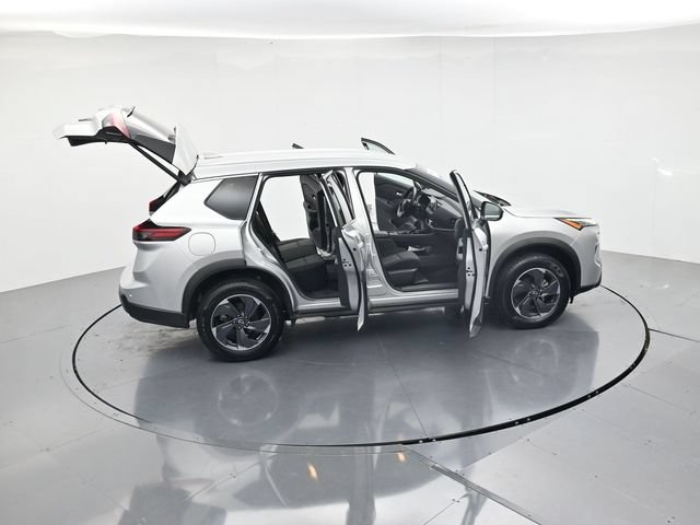 Used 2025 Nissan Rogue SV FWD image 45