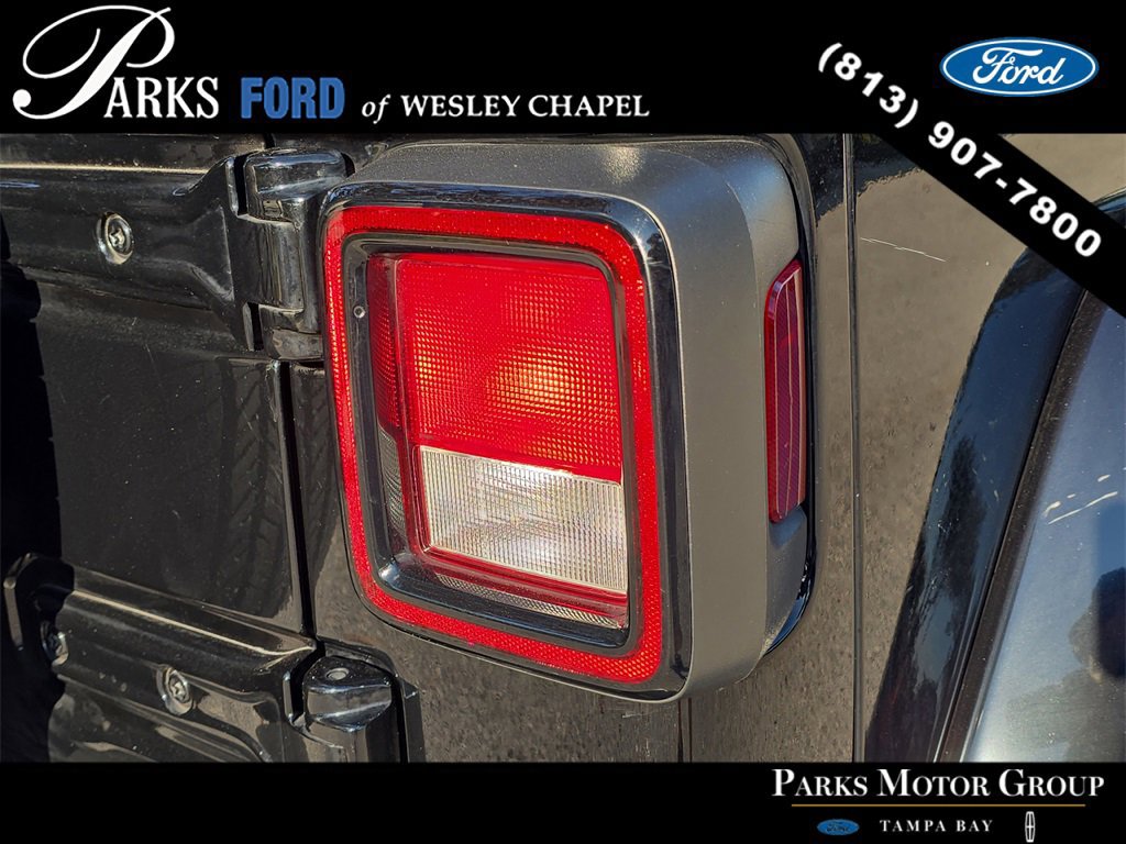 Used 2021 Jeep Wrangler Unlimited Sahara image 7