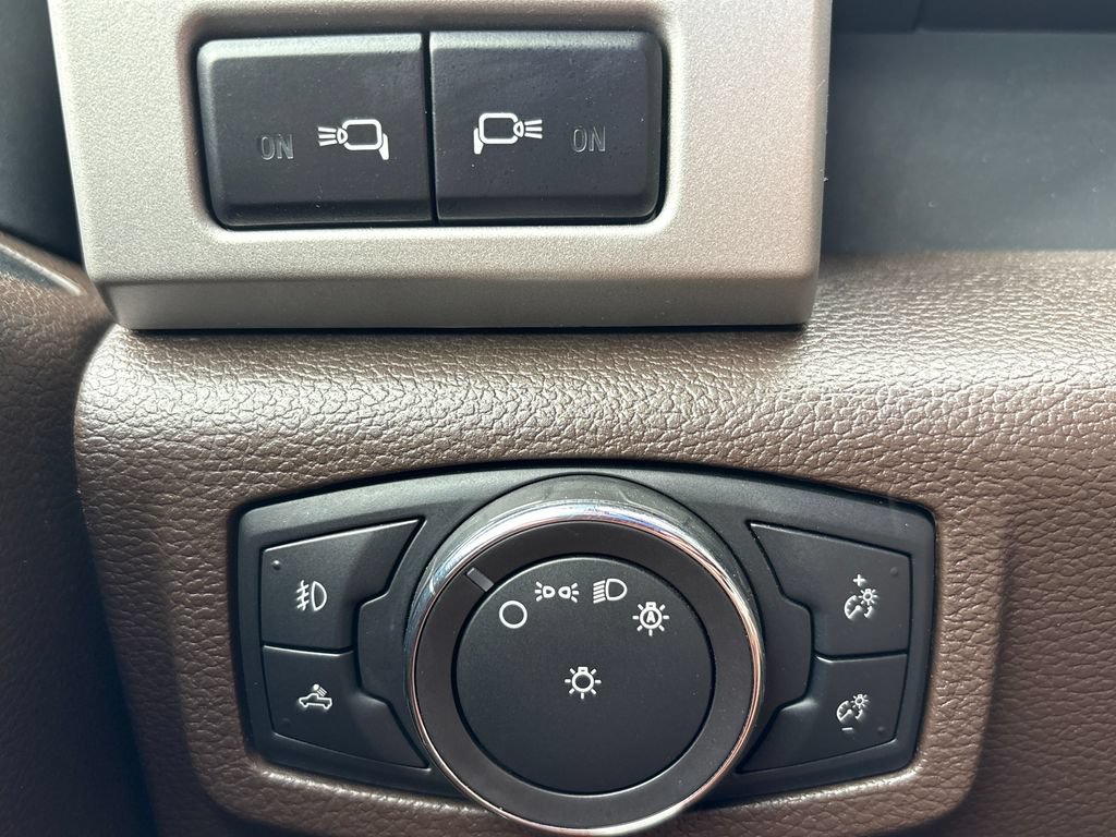 Certified 2018 Ford F450 King Ranch w/ King Ranch Ultimate Package AWD/4WD image 42