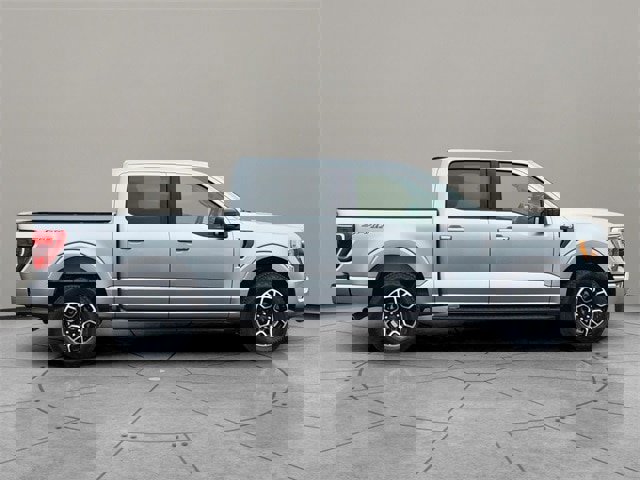 Certified 2022 Ford F150 XLT w/ Equipment Group 302A High image 13