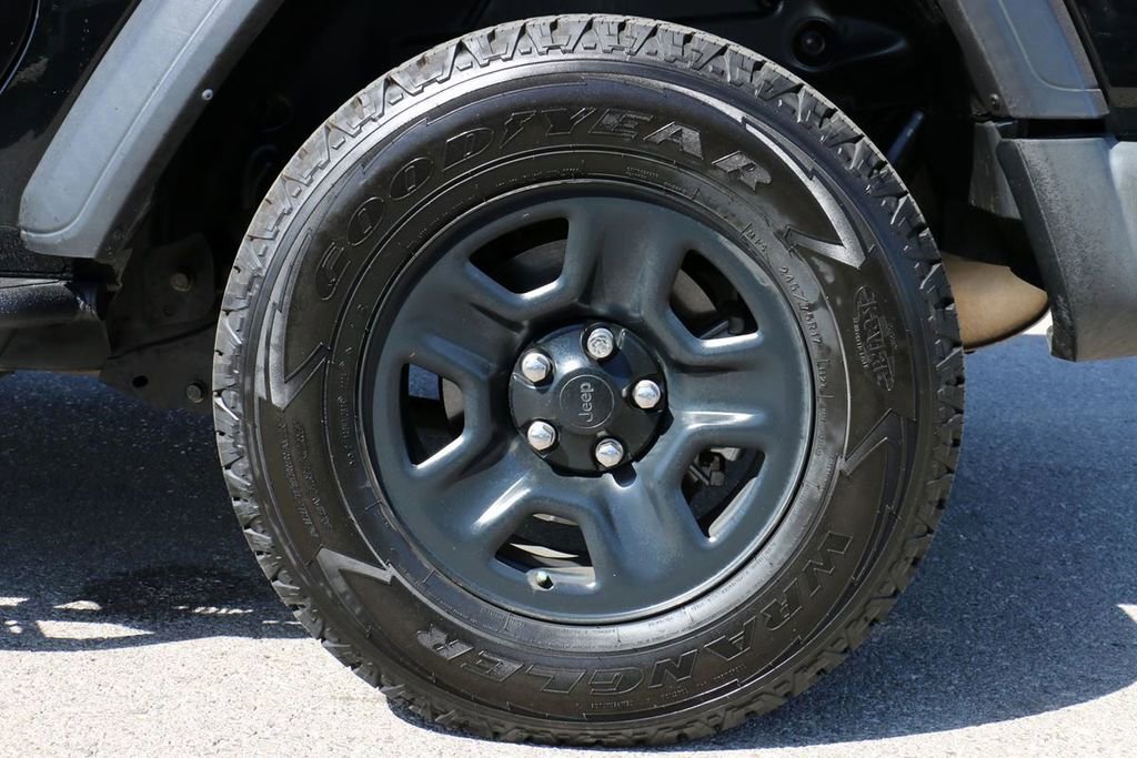 Used 2022 Jeep Wrangler Sport image 8