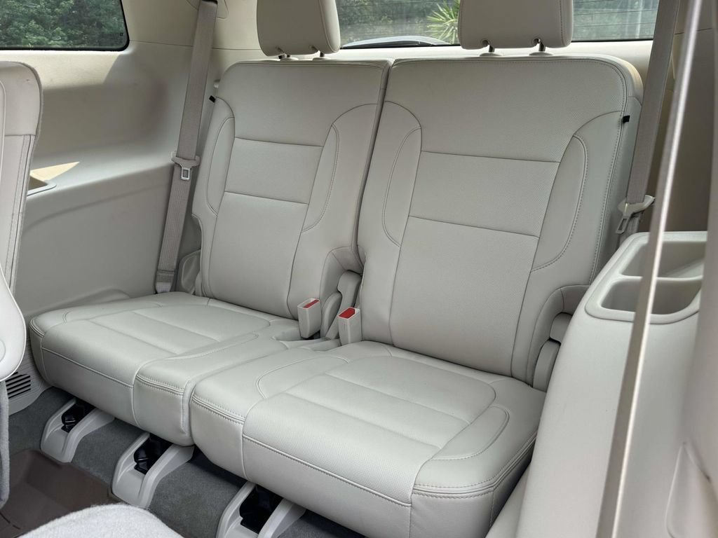 Used 2023 GMC Acadia Denali w/ Denali Ultimate Package FWD image 18