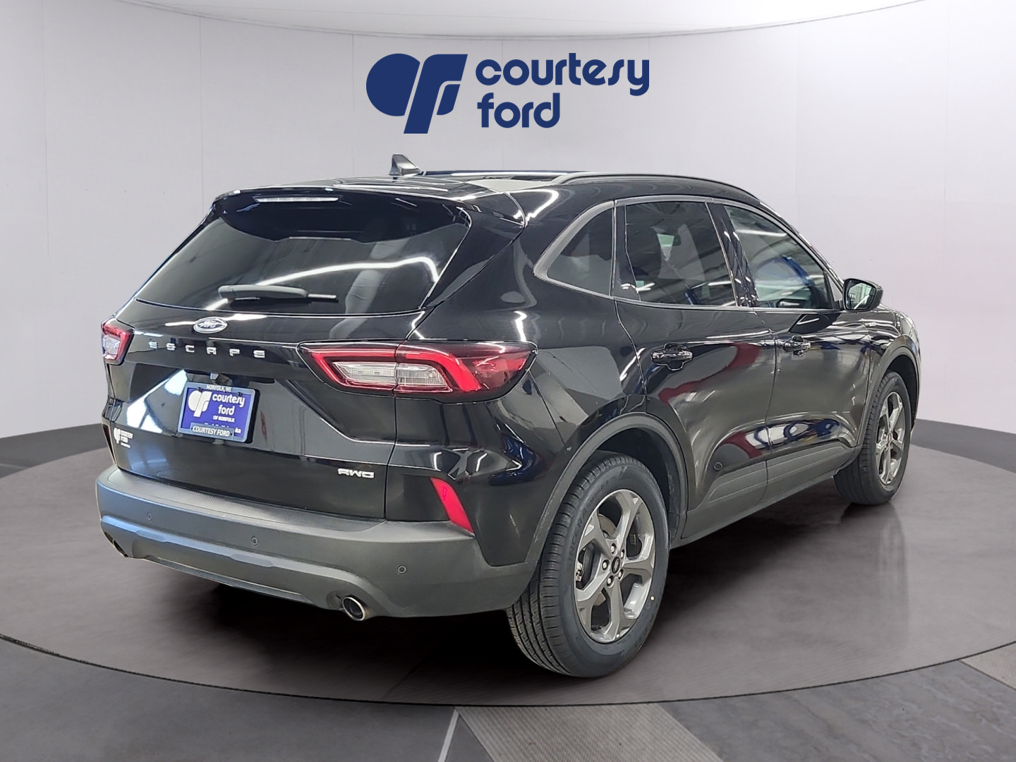 Certified 2025 Ford Escape ST-Line w/ Tech Pack #1 AWD/4WD image 7