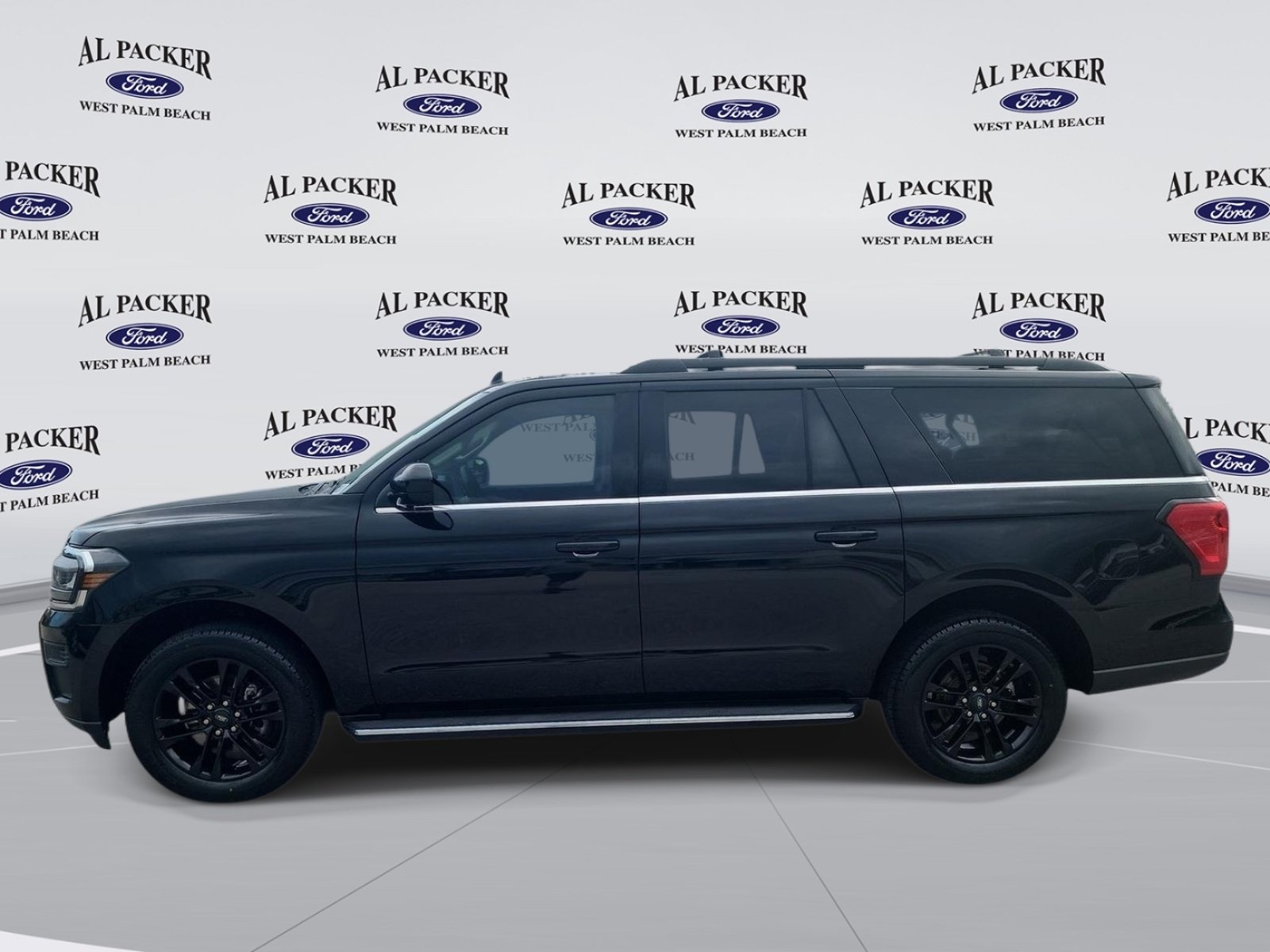Certified 2023 Ford Expedition Max XLT RWD image 2