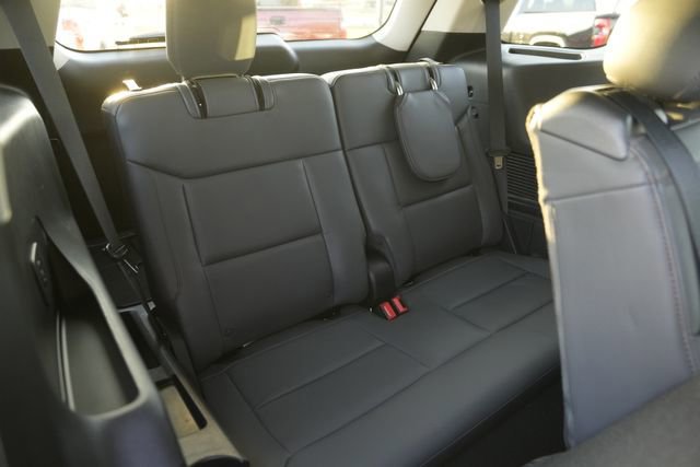 Certified 2025 Ford Explorer Active w/ Active Comfort Package image 15