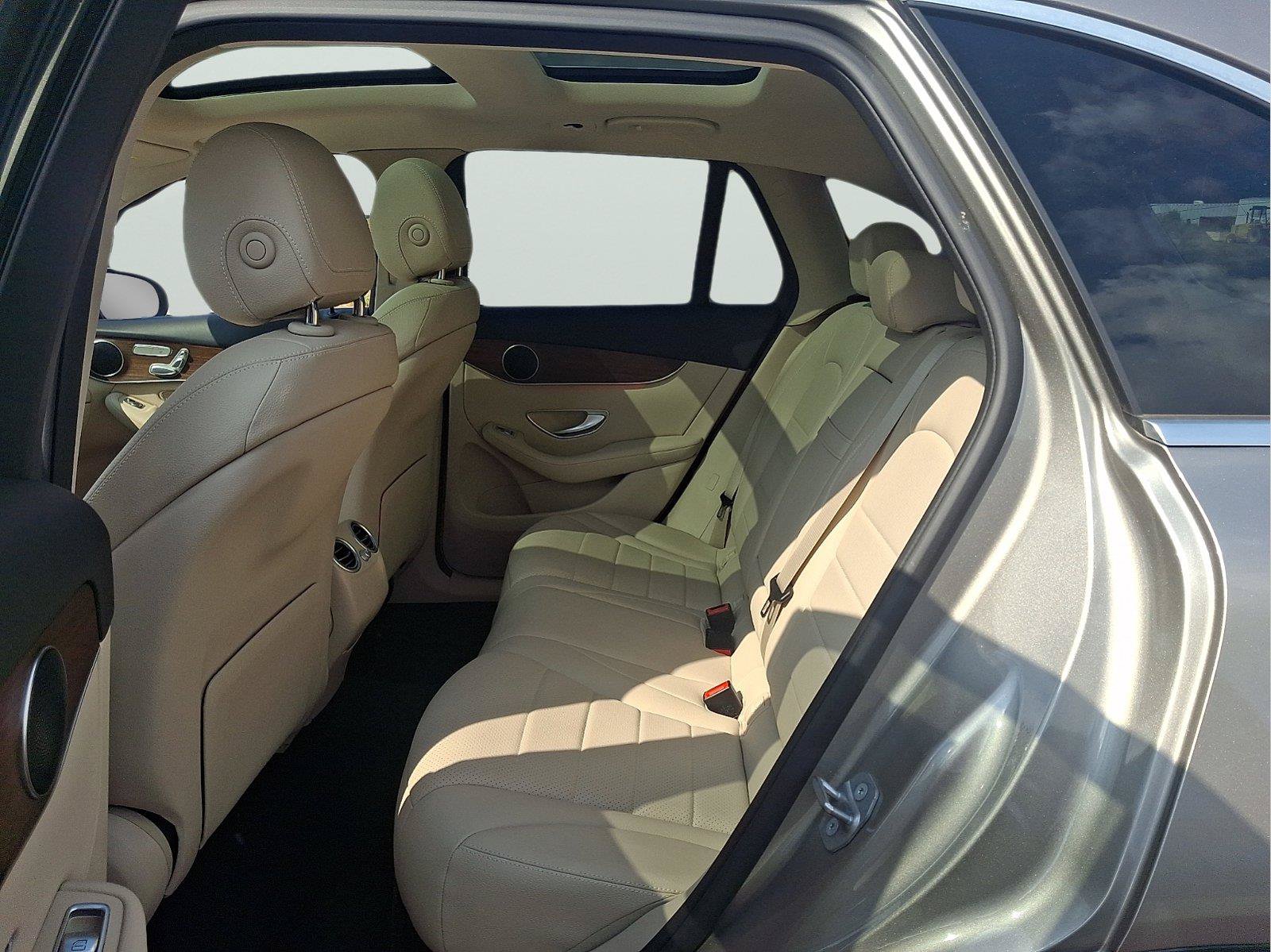 Used 2021 Mercedes-Benz GLC 300 4MATIC image 8