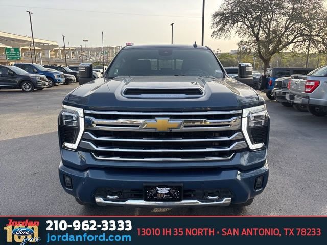 Used 2025 Chevrolet Silverado 2500 High Country w/ High Country Premium Package image 6