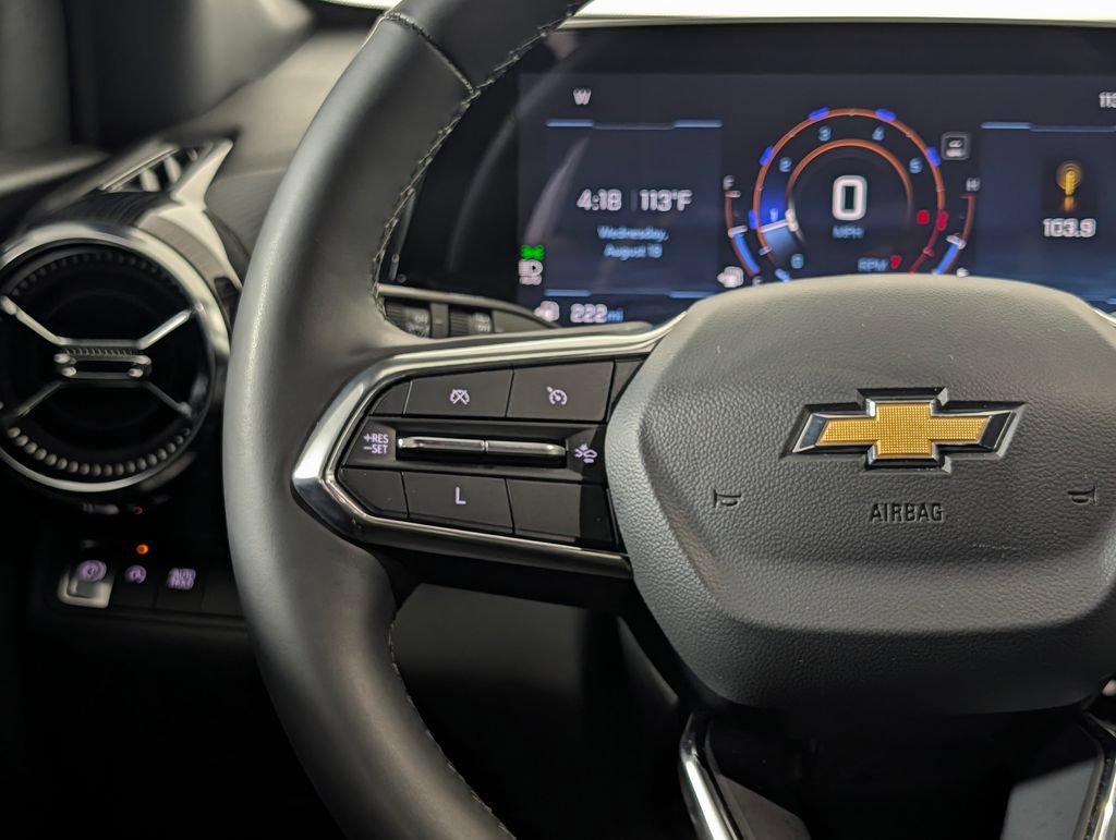 Used 2025 Chevrolet Equinox LT w/ Safety and Technology Package FWD image 17