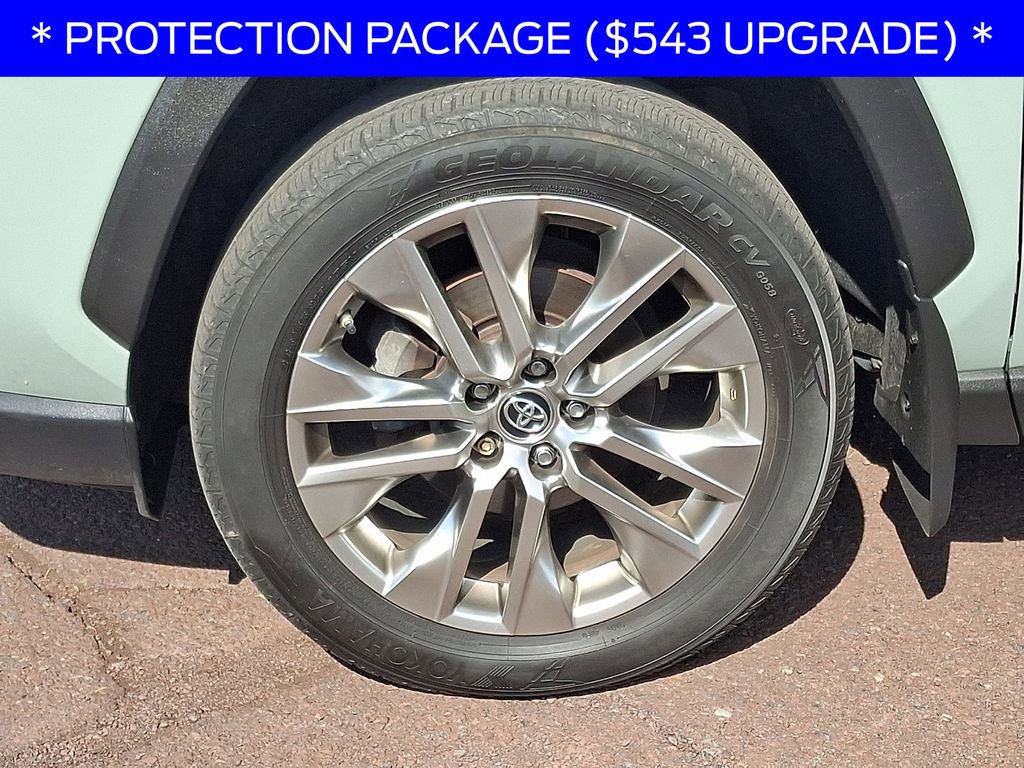 Used 2019 Toyota RAV4 XLE Premium AWD/4WD image 8