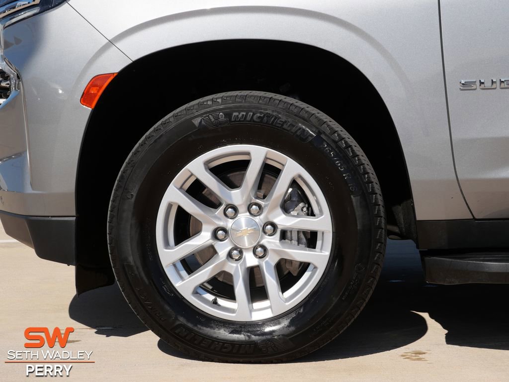 Used 2024 Chevrolet Suburban LT image 10