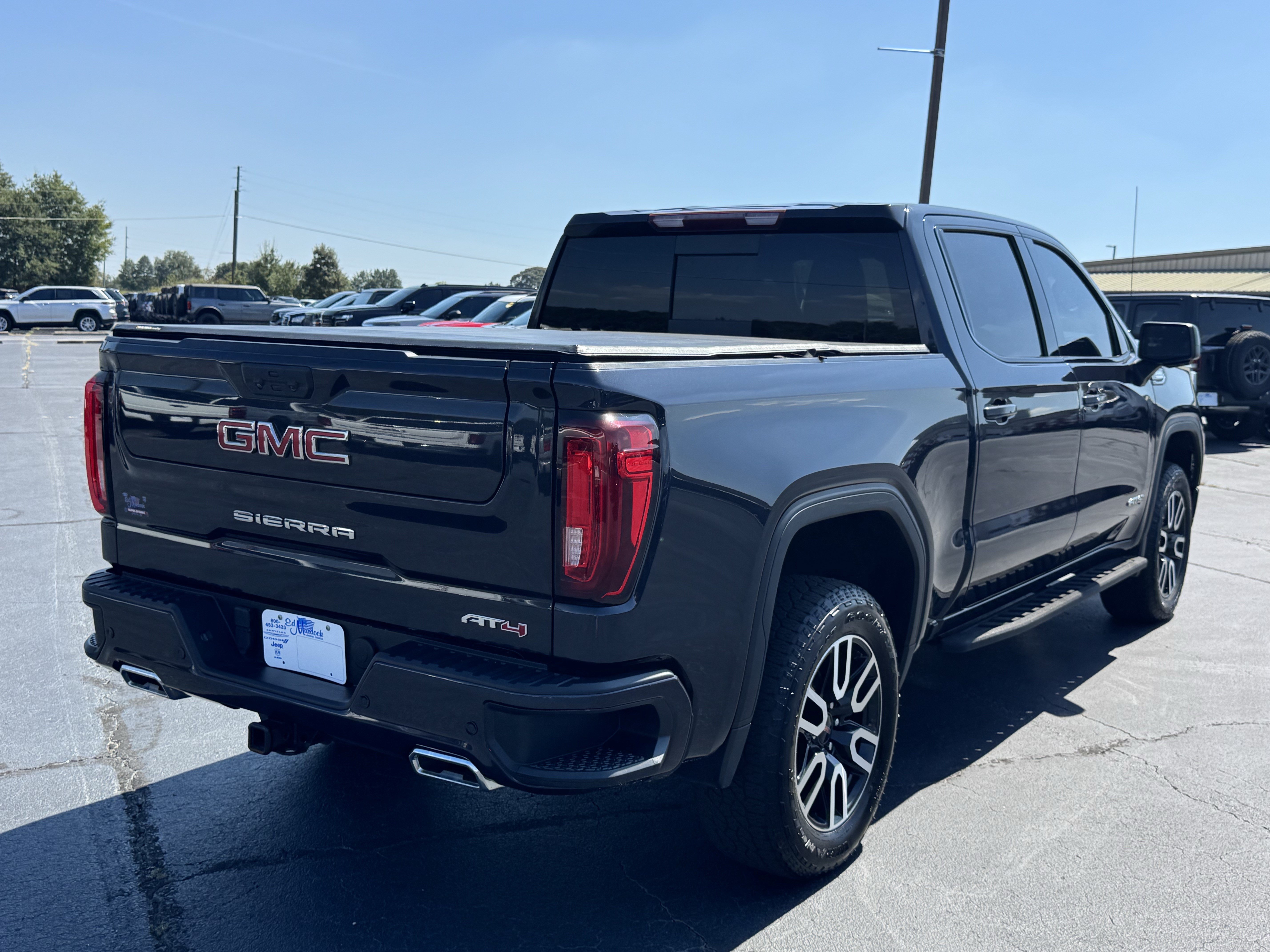 Used 2023 GMC Sierra 1500 AT4 w/ AT4 Premium Package AWD/4WD image 5