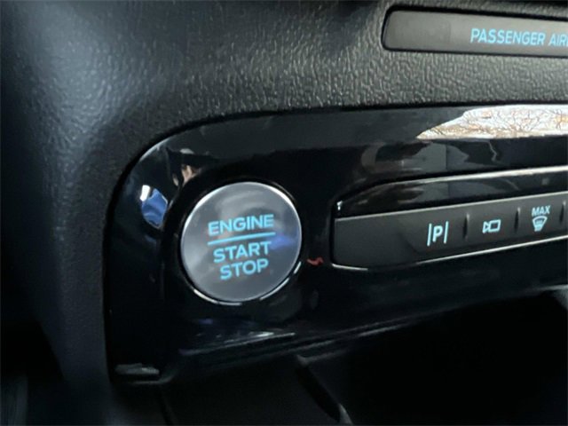 Certified 2025 Ford Escape Platinum w/ Premium Technology Package image 34