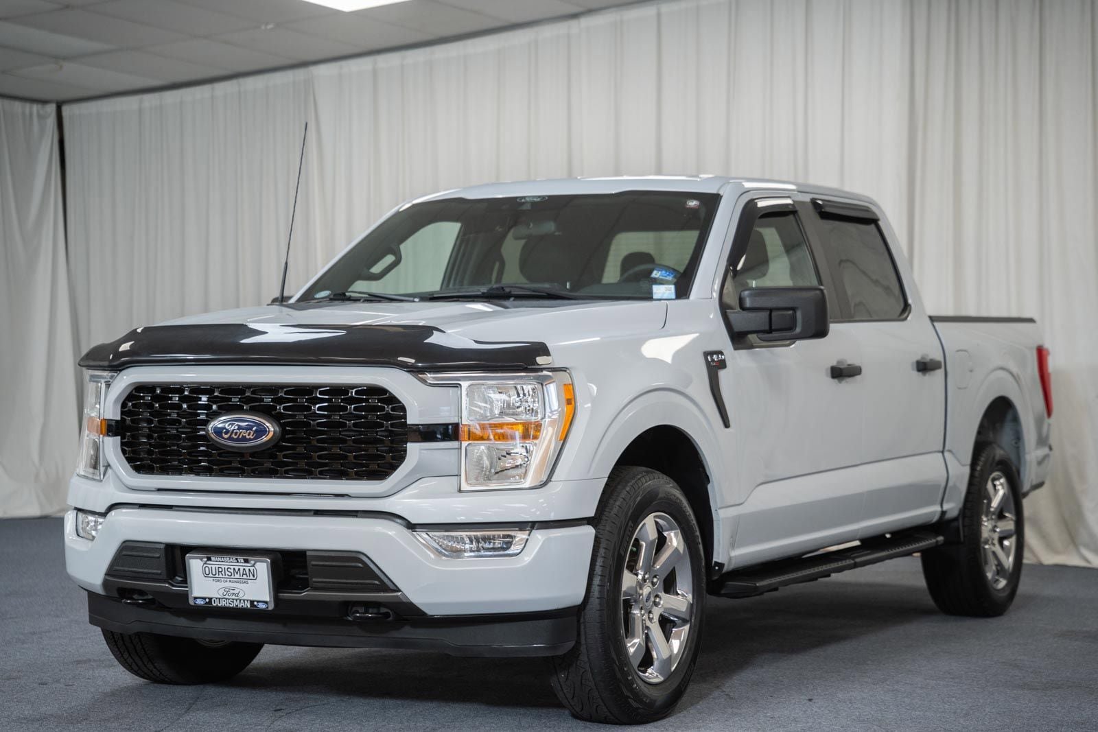 Certified 2021 Ford F150 XL w/ STX Appearance Package AWD/4WD image 3