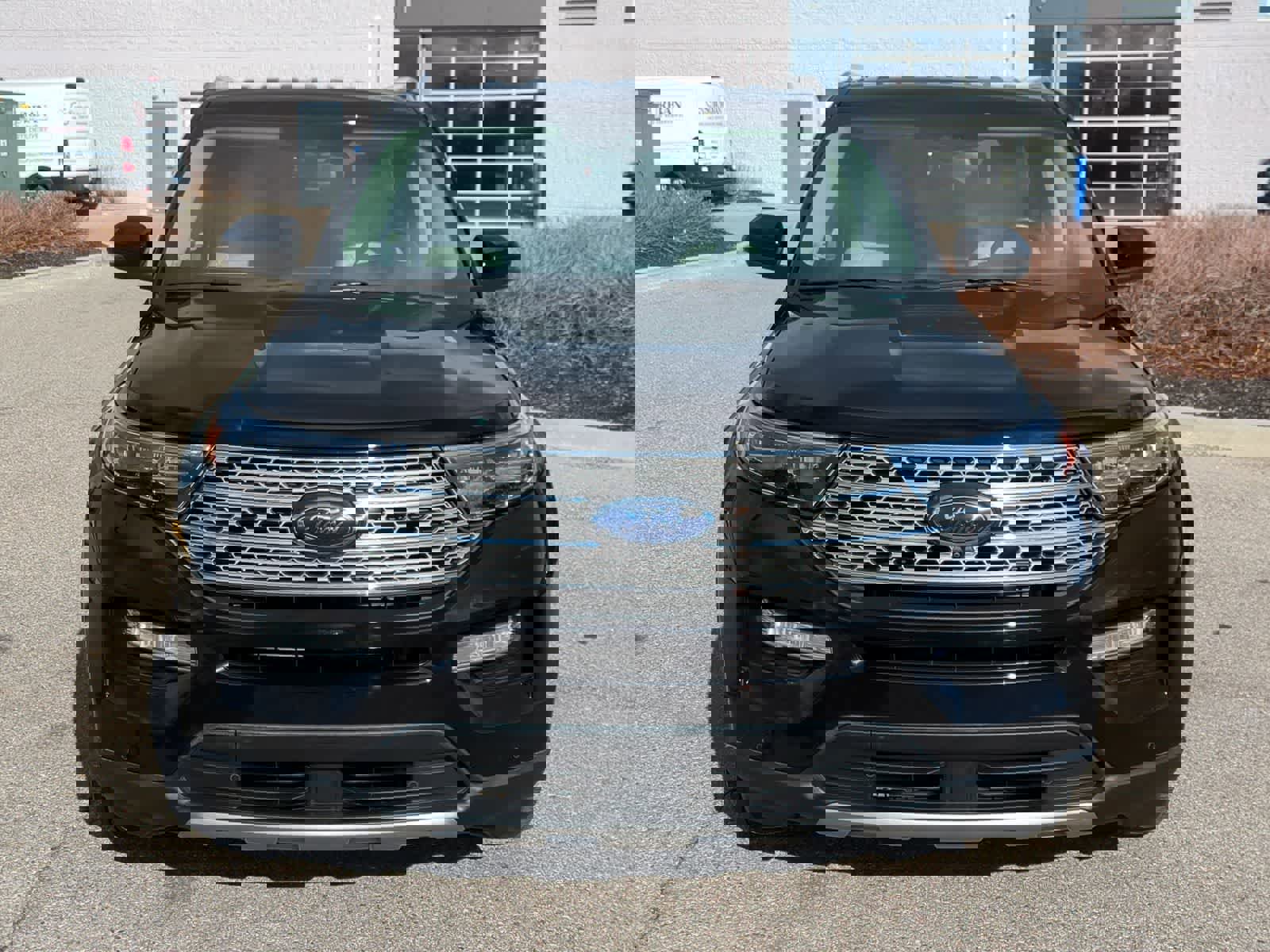 Certified 2023 Ford Explorer Limited w/ Equipment Group 301A image 3