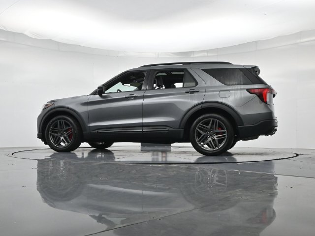 Certified 2025 Ford Explorer ST w/ Sun And Sound Package AWD/4WD image 42