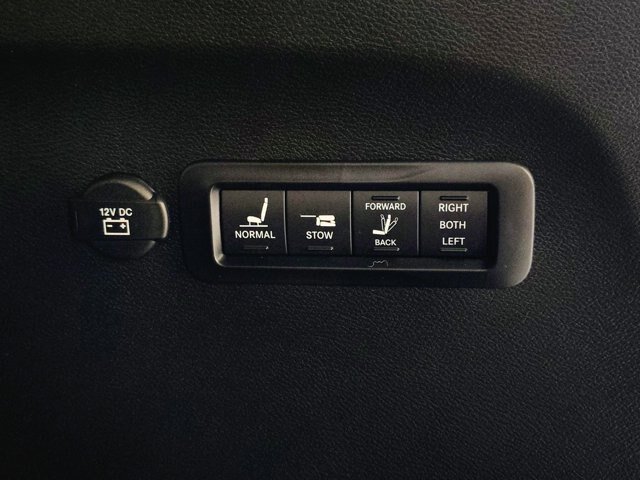 Used 2024 Chrysler Pacifica Pinnacle FWD image 21
