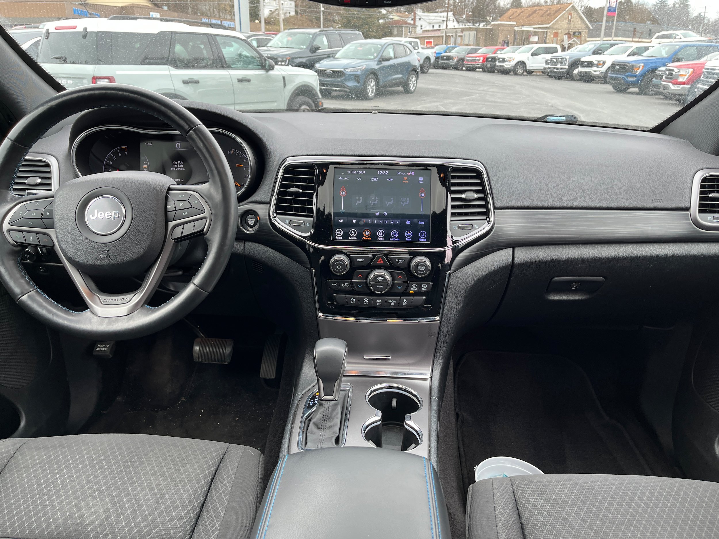 Used 2019 Jeep Grand Cherokee Laredo AWD/4WD image 14