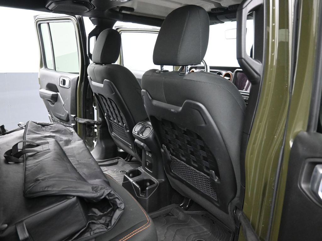 Used 2022 Jeep Gladiator Mojave w/ Cold Weather Group image 21