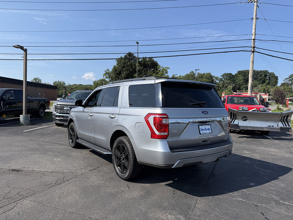 Certified 2021 Ford Expedition XLT AWD/4WD image 5