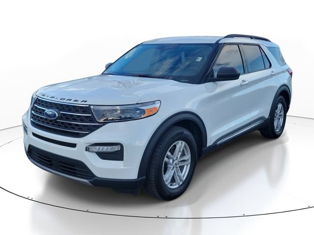 Certified 2023 Ford Explorer XLT w/ Equipment Group 202A RWD image 3