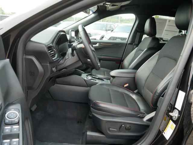 Certified 2026 Ford Escape ST-Line AWD/4WD image 12