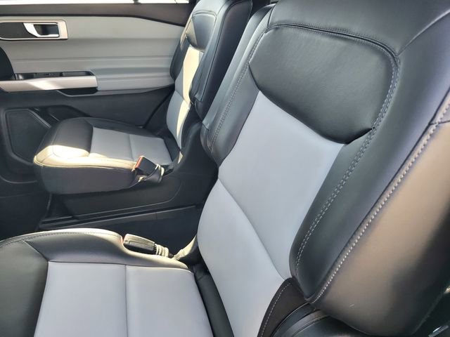 Certified 2022 Ford Explorer XLT w/ Equipment Group 202A image 13