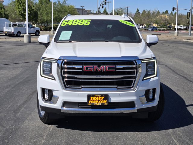 Used 2024 GMC Yukon SLT AWD/4WD image 2