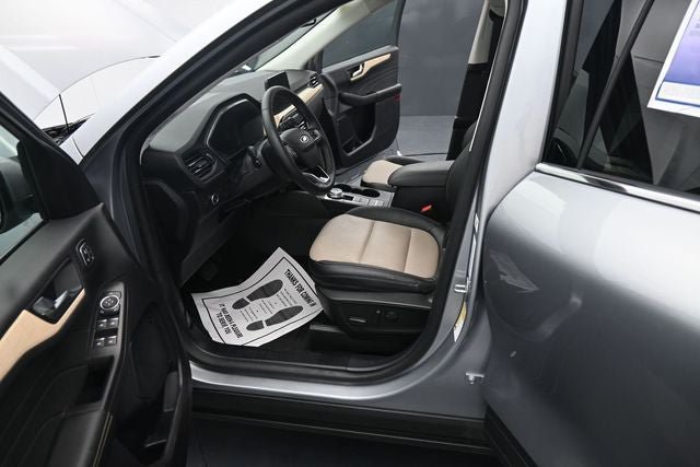 Certified 2022 Ford Escape Titanium w/ Titanium Elite Package AWD/4WD image 14