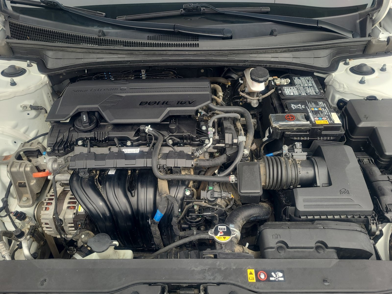 Used 2022 Hyundai Elantra SE FWD image 22