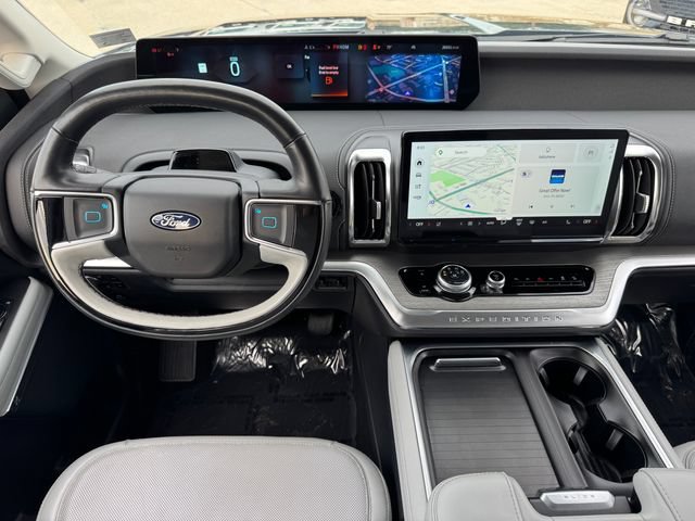 Certified 2025 Ford Expedition Platinum w/ Driver's Package AWD/4WD image 12