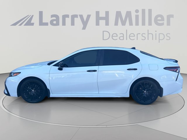 Used 2021 Toyota Camry SE AWD/4WD image 2