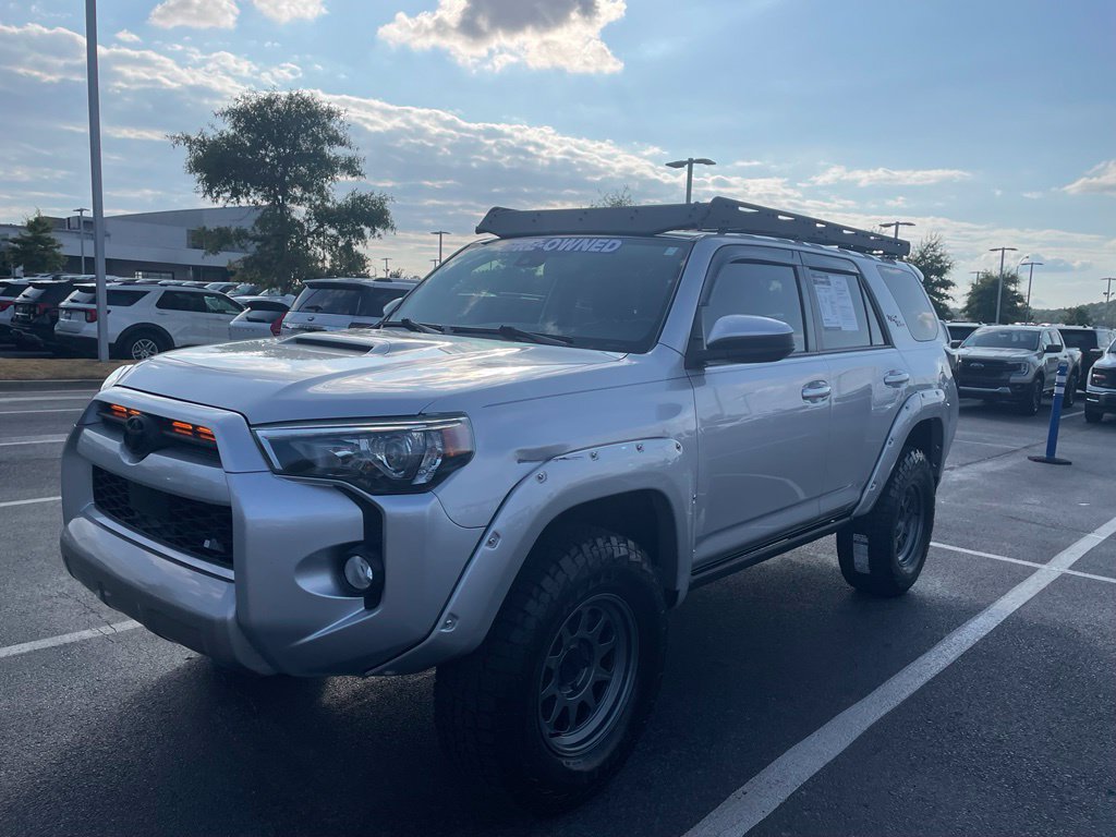 Used 2020 Toyota 4Runner TRD Off-Road AWD/4WD image 3