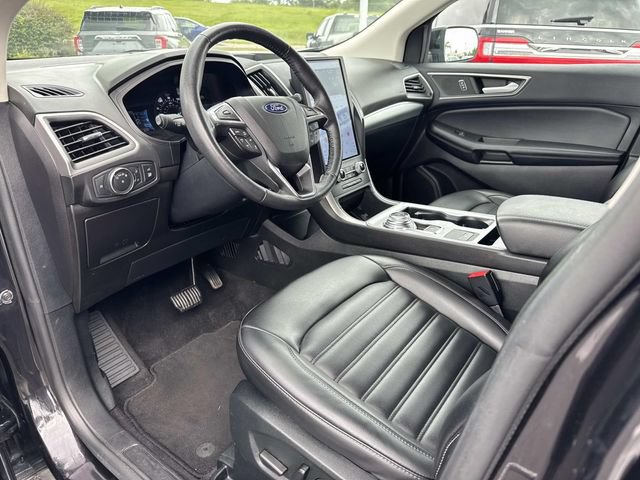 Certified 2022 Ford Edge SEL w/ Convenience Package AWD/4WD image 17