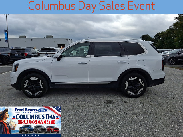 Used 2024 Kia Telluride EX w/ EX Captain's Chair Package FWD image 6